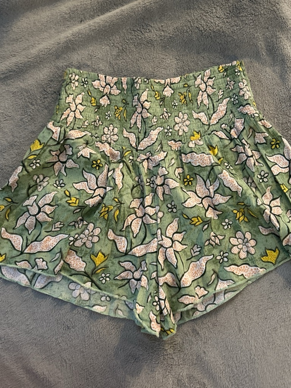 aerie Green Floral Smocked Shorts